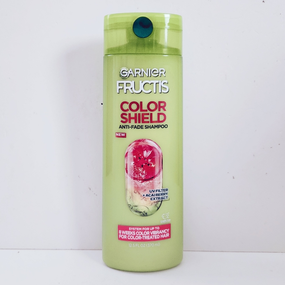 ⭐4/$15 Garnier Fructis Color Shield Shampoo